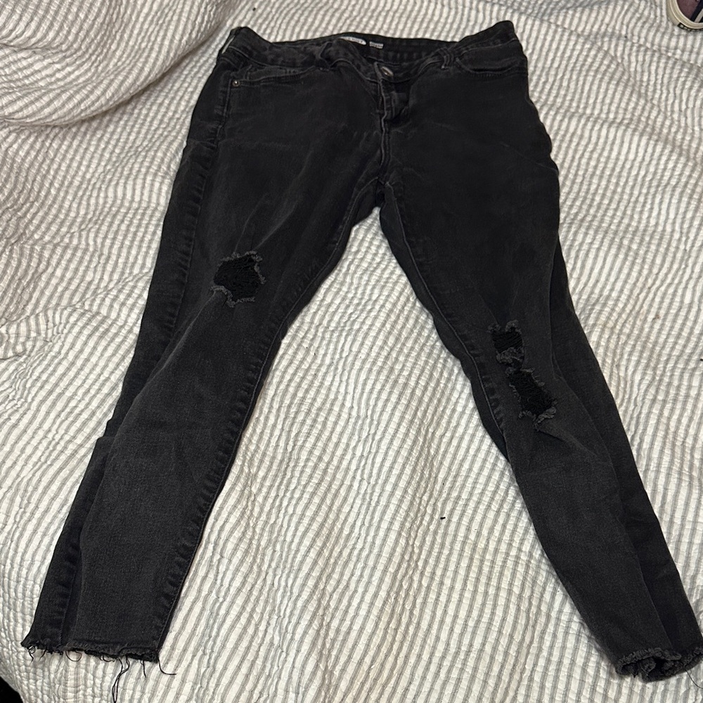 Old navy petite rockstar super skinny black distressed jeans
